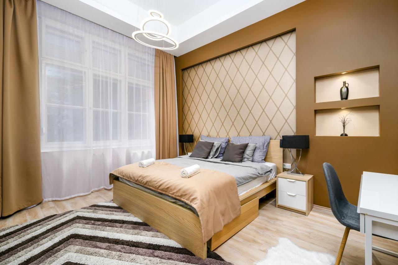 Downtown Deluxe-Two Bedroom Apartment With Sauna Будапешт Экстерьер фото