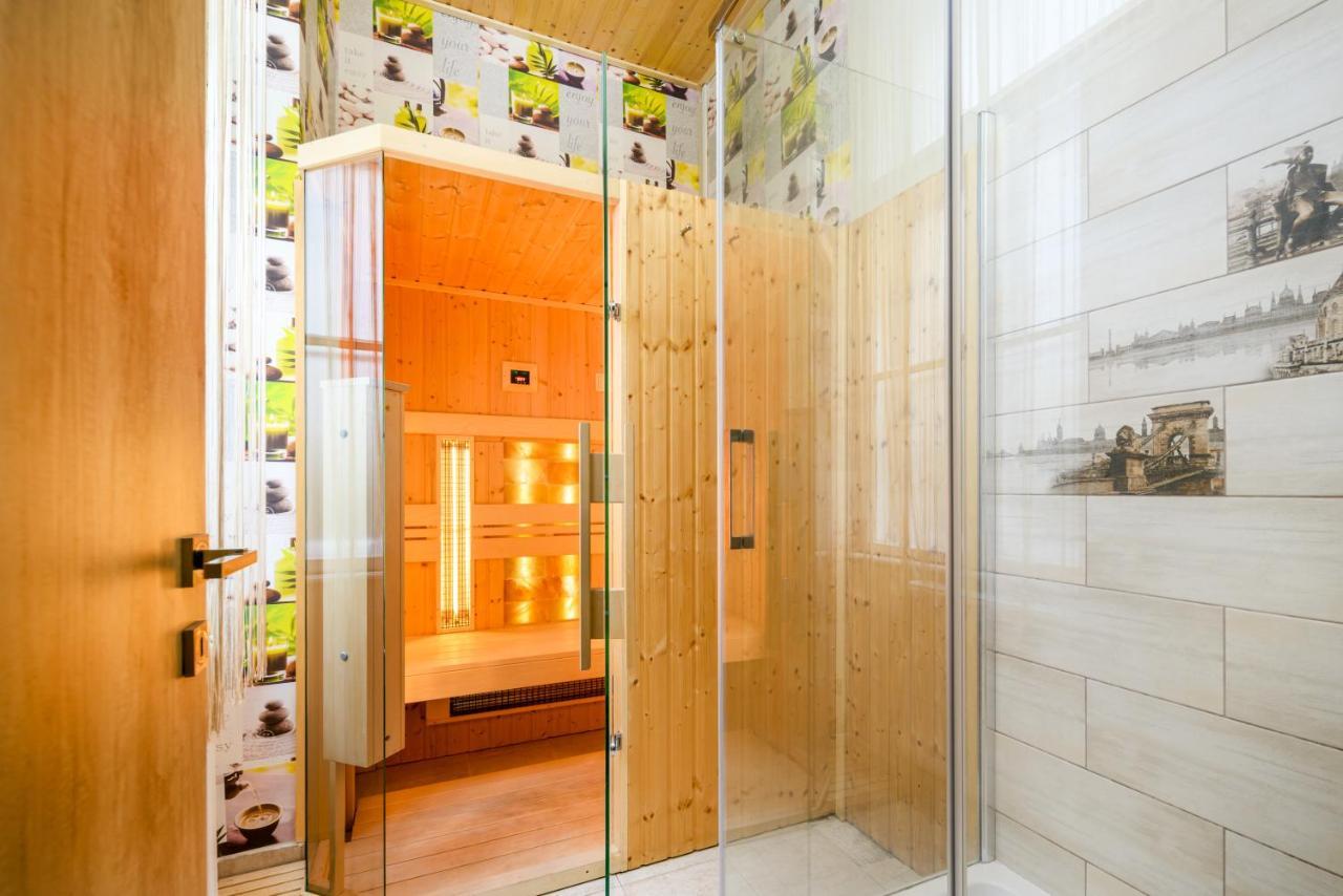 Downtown Deluxe-Two Bedroom Apartment With Sauna Будапешт Экстерьер фото